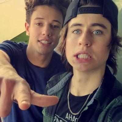 hey guys! please follow @issu_uuu. she follows back! @Nashgrier @Kingbach and @christianD follows her