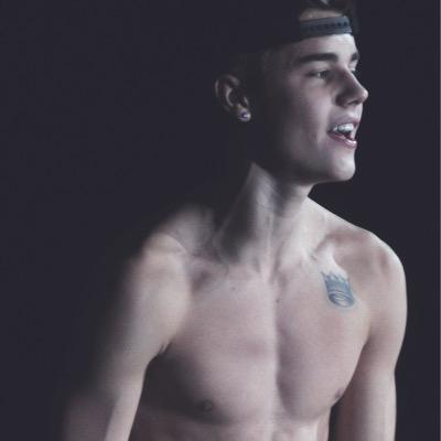aMaZiNgBiEbEr18's profile picture. Im a belieber! Here since the begining here forever! Follow me! Still waiting to see Justin in concert3 #believe