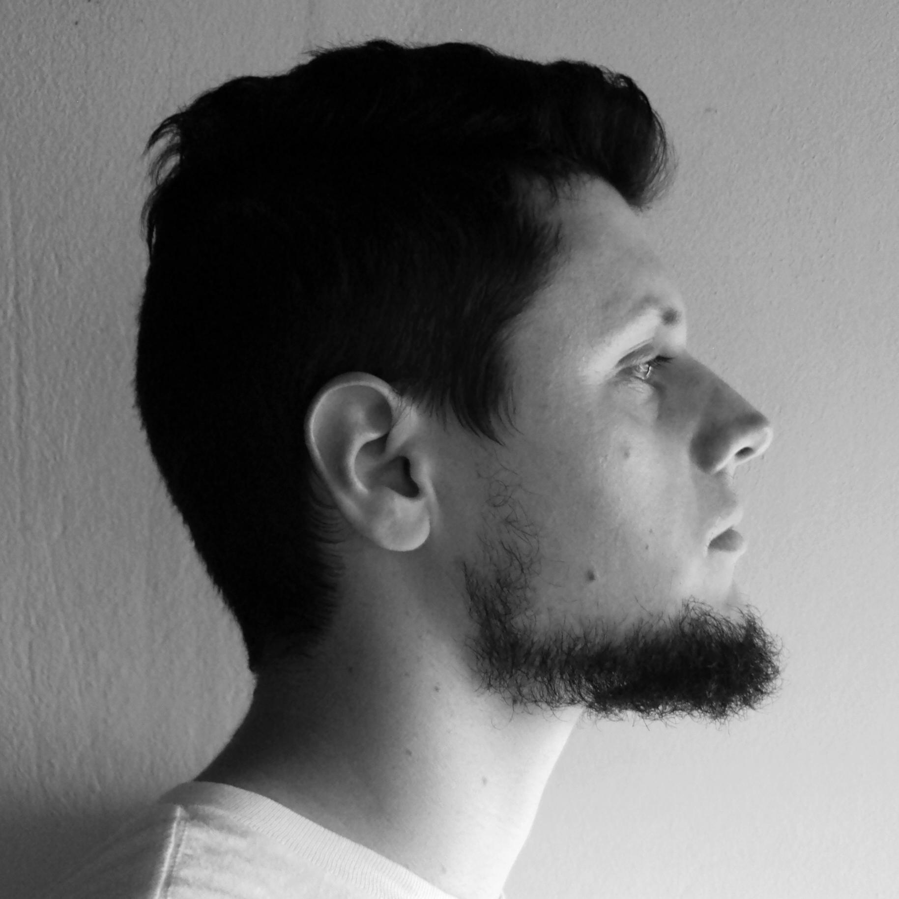 Profesor de Literatura. Lector paranoico. Intento de escritor. Hacker cultural. Text Machine.