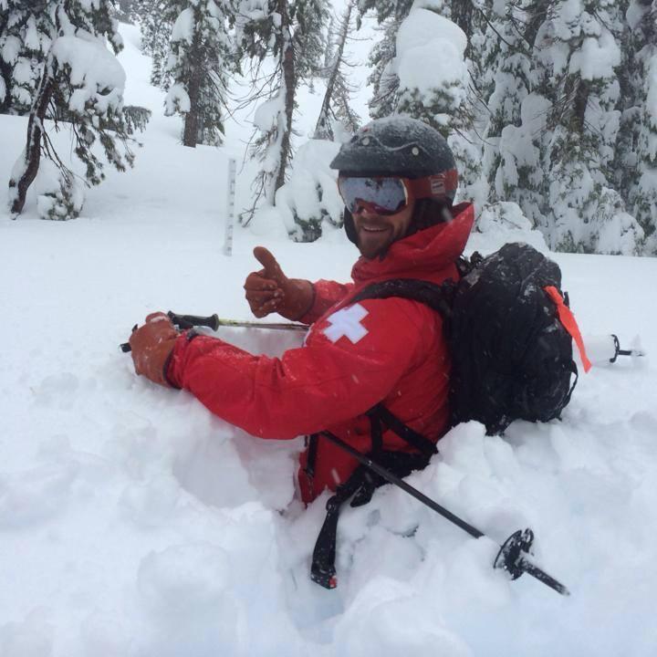 Squaw Valley snowfall tracker updates. Made by @powdahound
