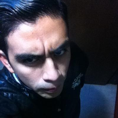 Seguro que han oído que yo soy educado un caballerito, y un chico bien portado Un joven responsable y siempre bien vestido..