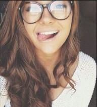 i love luke hemmings and justin bieber and shawn mendes and  CAMERON  DALLAS