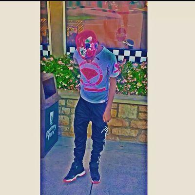 young_dimes's profile picture. 