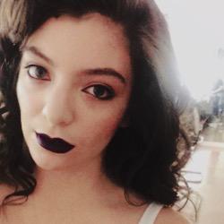 cuidado que hoje eu to lorde