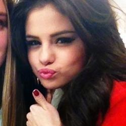 correioanonimos's profile picture. mande o recado e o user da pessoa que será entregue. Send the text and the user and we delivered the message... (COMPLETE ANONYMOUS)