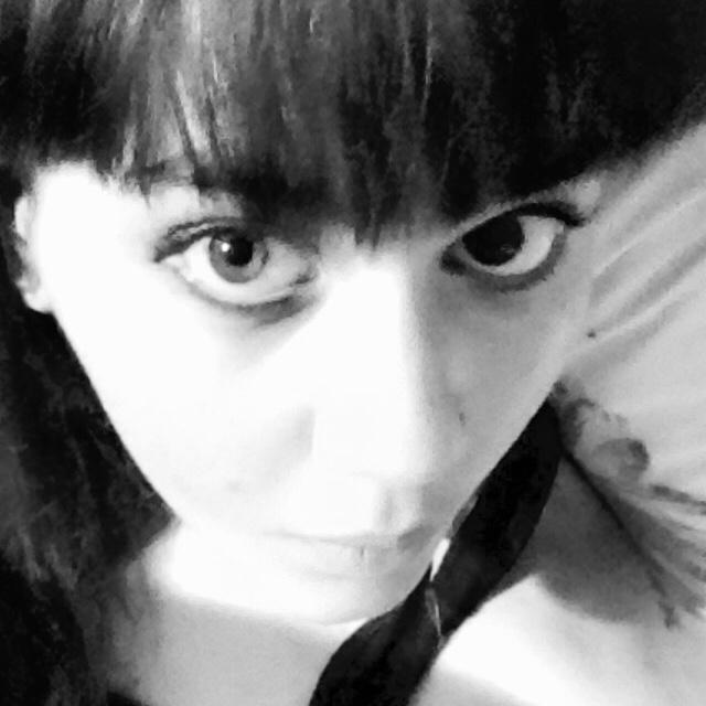 #RP 16 and a half. I'm a bit weird, but you'll love me. Not the most popular or prettiest chick but I'm still pretty damn awesome #Single #STAYGOLD