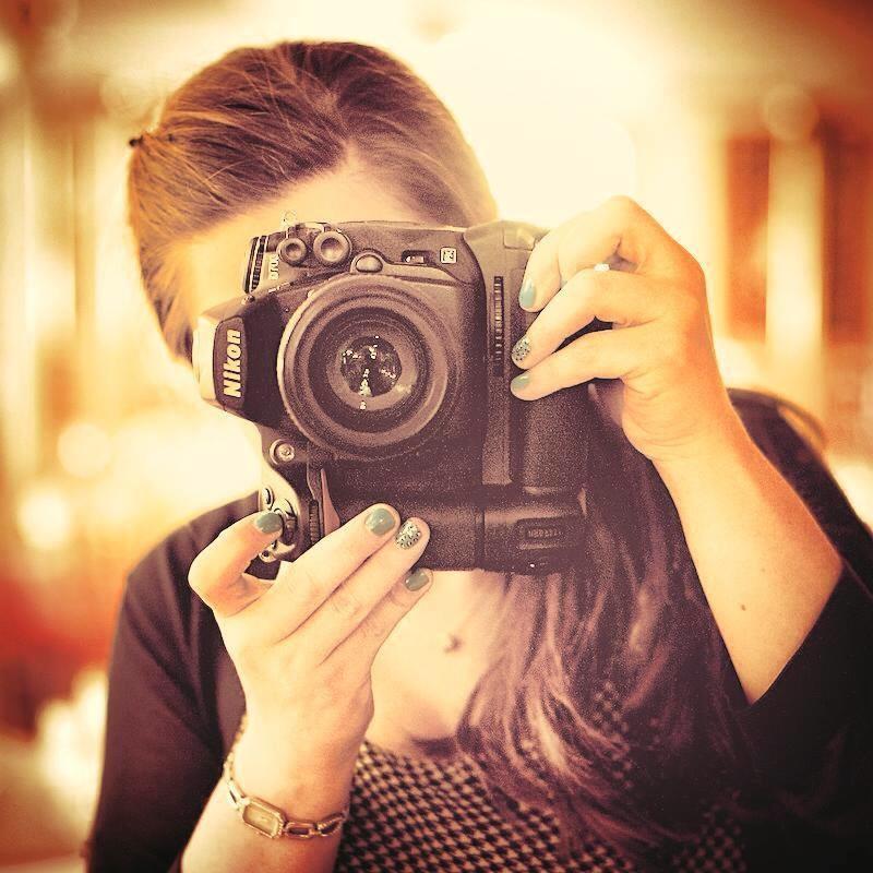 An award winning portrait and event photographer specializing in creating unique wedding portraits that have a pop of contemporary and artistic flare.