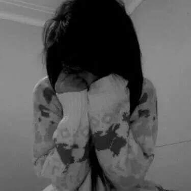 Naum dói o corte e sim o coração... ♡ :(