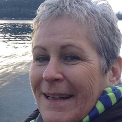 RoseMur17584878's profile picture. 