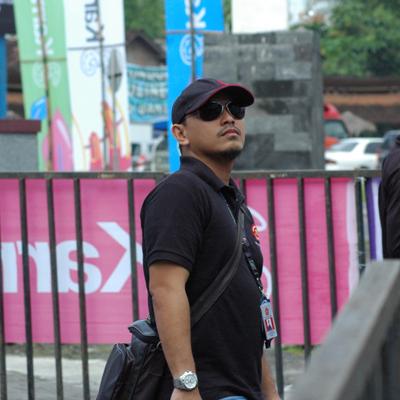 agungparamata's profile image