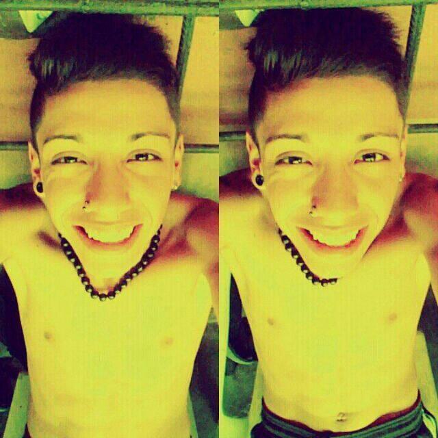 Cuando me dio alas nunca dijo que no volaria con migo,, hazte un porro y cuentame tu vida aunque sea mentira :) 3