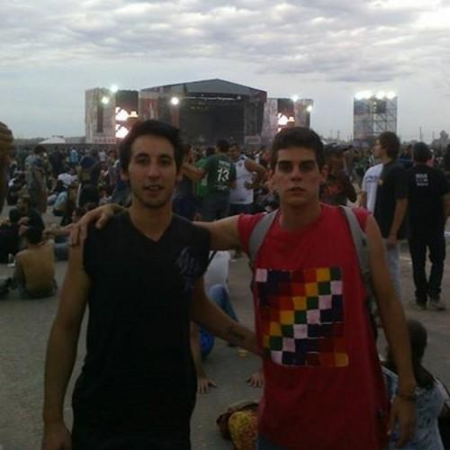 NachiRausch's profile picture. ~En la buena fortuna más atento que nunca, en la mala de que estas echó aprenderás~
~Acordate de donde saliste, y que ahí siempre se puede volver~