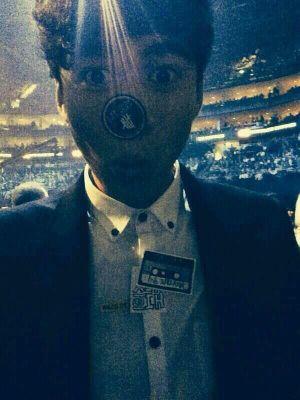 I'm Calum and I'm a nice demon :)
bi / heartbroken / 18
rp