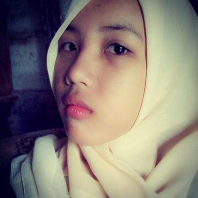 EndahKarnia's profile picture. Girls wait, because there is hope and a feeling. Hope that makes her attention. The feeling that makes him stay afloat ::)))