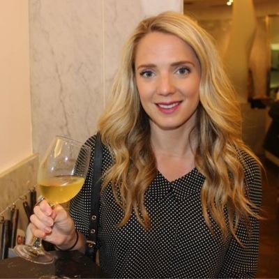 Ashmacadame's profile picture. Perth based - Media & Comms Adviser - ex-Canberran - beach lover - wine drinker - mexican food fiend - choc-a-holic - big kid with an old soul!