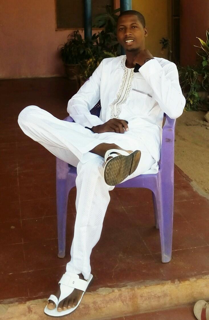 I'm a very simple guy in search of good friends...knowledge is power.
