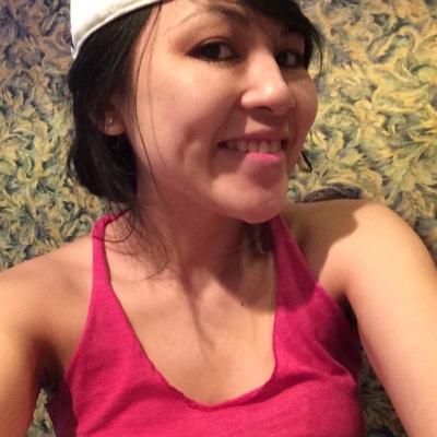 ChloeBennet92's profile picture. 