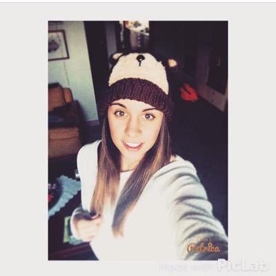 il suo sorriso ?.... la MIA DROGA ! ❤️
~directioner~...
❤️