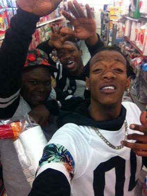 All about money success comes natural. Living Life until i reach my peak ,  S/o For A Follow Back #Teaminky #TeamRavens