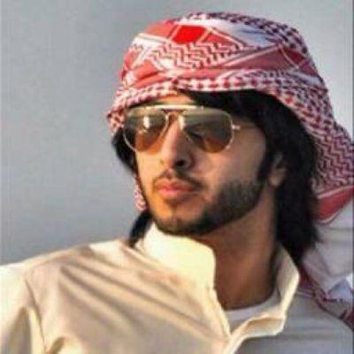 Indian | Bookworm
Interested topics: Politics , Technology and Football