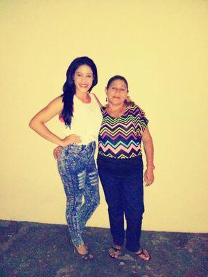 Existen momentos en la vida donde necesitas detenerte, ver donde estás y mirar hacia donde quieres ir :G Mami Te Amo con toda mi vida '-'