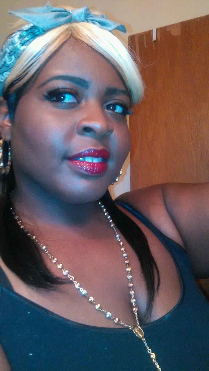 God 1st ❤  Family & Good Vibes ❤ mother ❤ teacher ❤ designer ❤ writer. Pray about everything worry about nothing