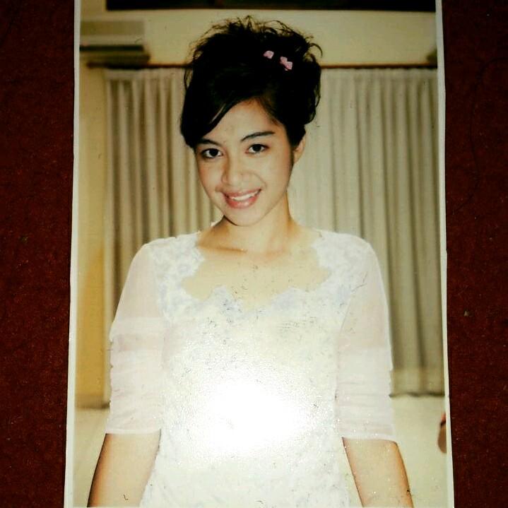 ClaudiaNovel's profile picture. I'm a good teacher n in the process to be a greatest teacher. I love my family n @yosef_pandu