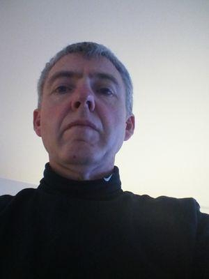 IT Consultant in Finance. Big Sunderland fan. Want Golf to become a sport for all