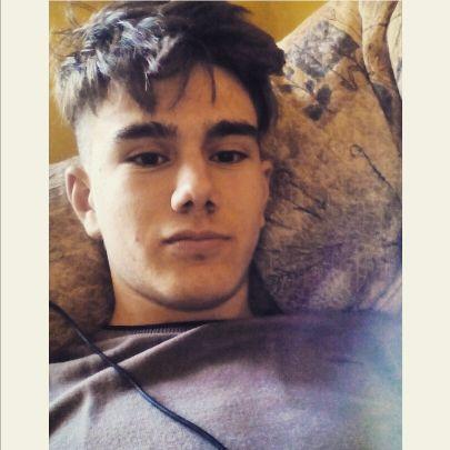 ale173018's profile picture. Non arrenderti mai, perché quando pensi che sia tutto finito,
è il momento in cui tutto ha inizio.