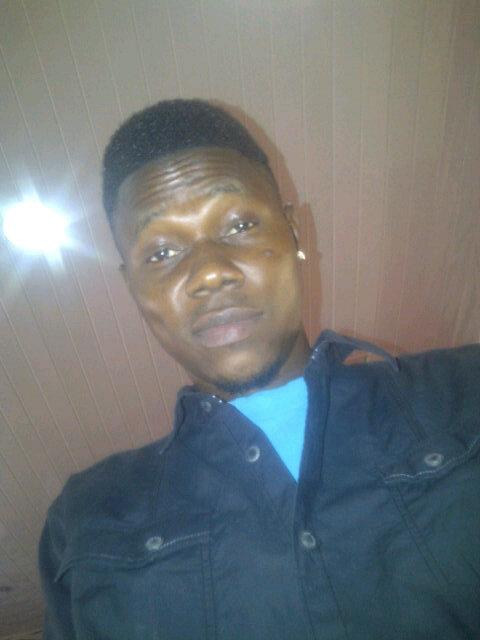 Afro pop/RnB/Soul&Raggae artiste/songwriter. Also a Beautician For Bookings: +2348181393889 instagram: @arewamoney arewamoney4@gmail.com  • AREWA MON£¥.• Jah!!!