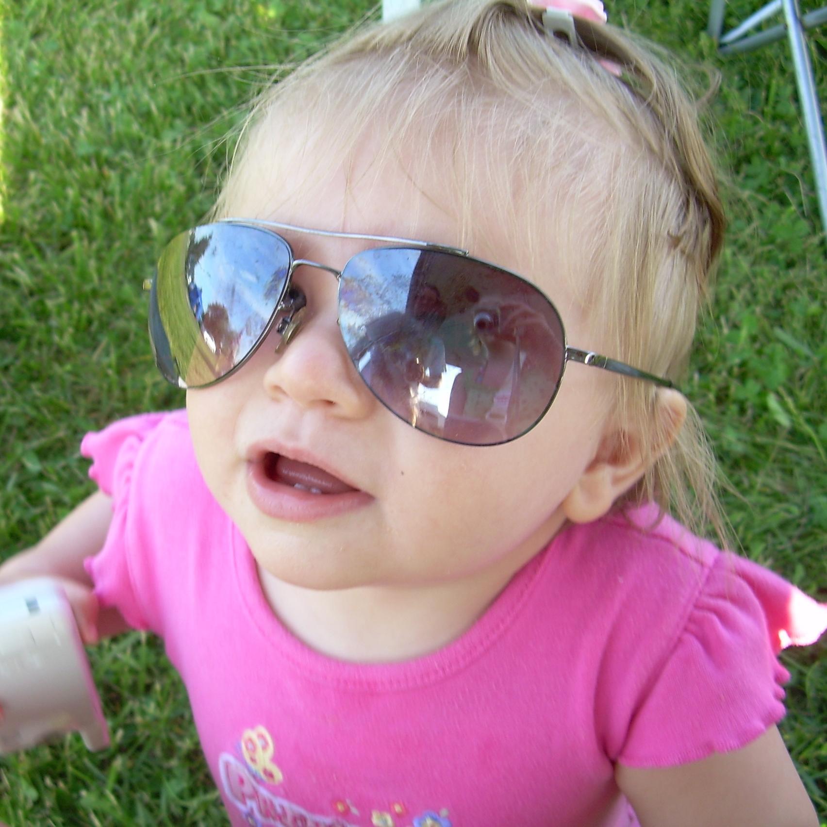 notfunnynotfun's profile picture. Don't know jack about Twitter but my wife made me quit Facebook so now my lame jokes will languish here.