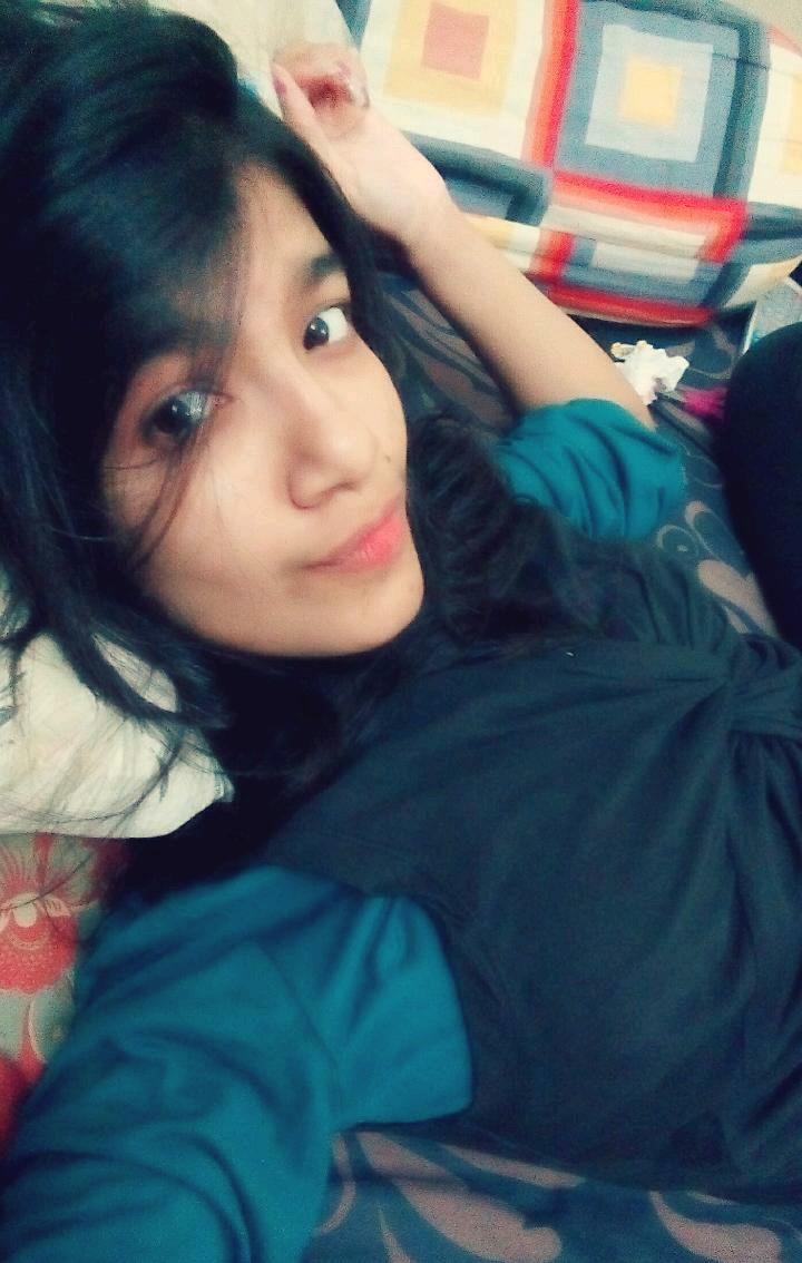 ❤ Use your smile to change the world but dont let the world change your smile ❤ ☺ Student - Music addict ☺✌