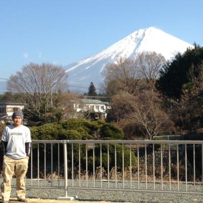 Byeeeew's profile picture. 