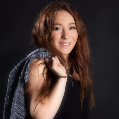 SierraSra's profile picture. je vis la nuit car on m'a dit que j'allais mourir un jour.
j'ai 16 ans,Bordeaux.
insta: sarah.sra
snap: sarahsierra15