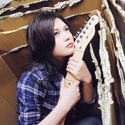 高2です。YUI、FLOWER FLOWER好きです。好きな人フォローお願いします
