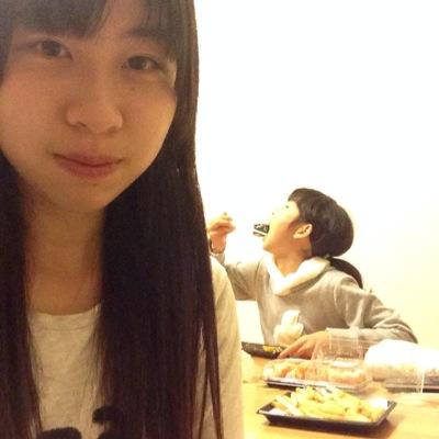 可愛いウサギや面白いウサギの画像をのせていきます！
あ！っと思ったらリツイートしてね！