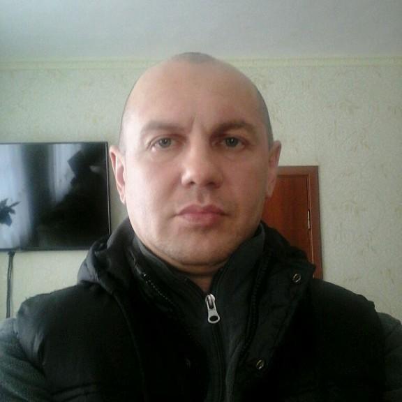 rozhko1973's profile picture. 