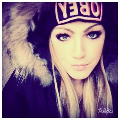 20 ans /Amoureuse ❤️❤️❤️MELMAVIE // insta: lablonde.83 ❤️❤️. MODE DE VIE GUETTO❤️❤️ JSUI DAY DAY!!