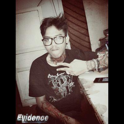 a gooners & bassist and clean vocal of @EVIDENCEbks_