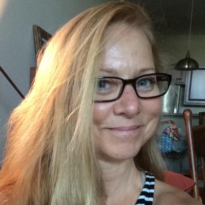 Co-Founder, CT Amputee Network Certified Amputee Peer Visitor Co-Founder, GoFirefly https://t.co/lKU7LZZm0s, Insta @brenda_pie