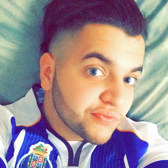 DzOklm's profile picture. 