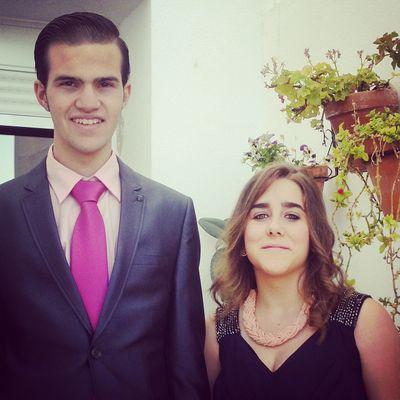 Aficionada al mundo del caballo y todo lo relacionado. Me gusta estar con mi gente y disfrutar de la vida. Te quiero ;)