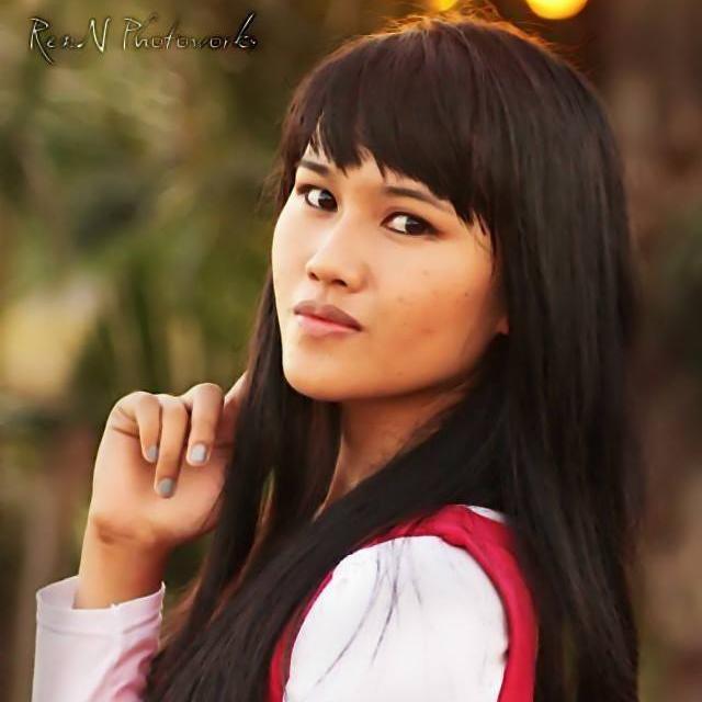 * I am a singer, forever in love with it. In it because I love the music, not for the glitter and gold :*