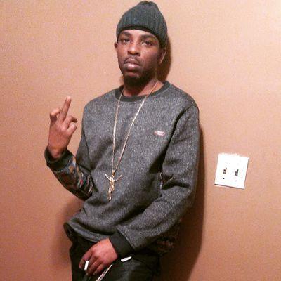 I work at Ocharleys have my own spot jus livin life lik its my last