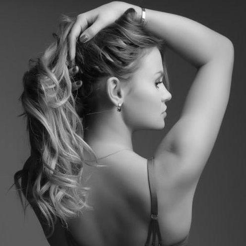 London High Class Escorts Agency Courtisane in London.Call Now 0701 7777 852 to book London Escorts.