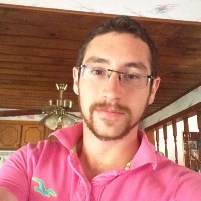 Comp CoD Player! College Student Studying Chemistry Love streaming on my twitch check me out http://t.co/0QVRDdMIXU