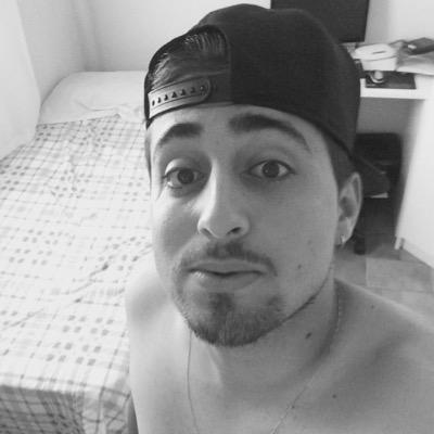 APENAS FELIZ ;D