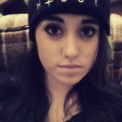 pop punk 3 Animal rights activist, instagram- RAINE_IS_A_KILLER