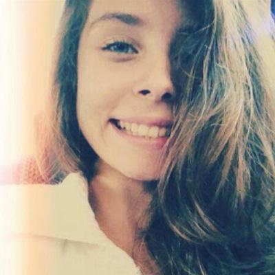 HatHatkel's profile picture. Ceren Karayel. •15 •Yengeç •Psikopat