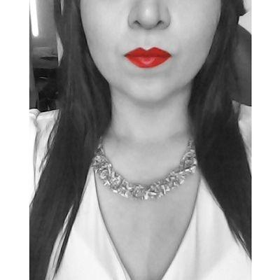 ¡I like my lips! ¡For kissing! ¡I'm not looking for a million of things! ¡Just that one perfect thing! 《£¤V€》